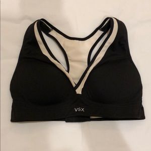 Victoria Secret Women’s Sports Bra Size 32B